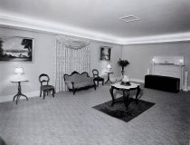 Longstreet Funeral Home-31 Harvard Street-sitting area